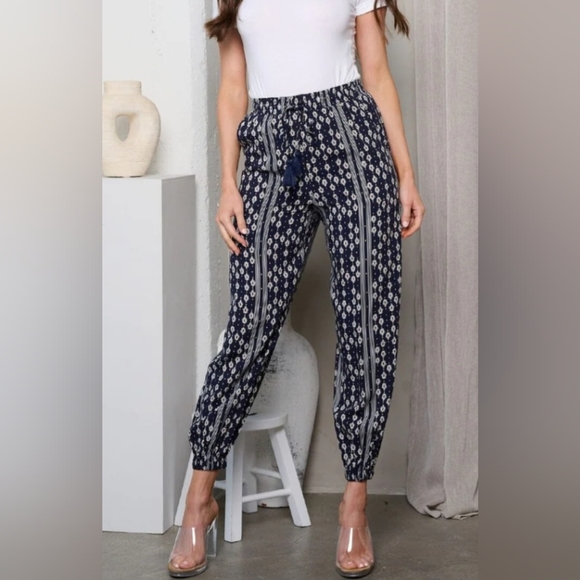 185. . High Rise Multi Print Pockets Jogger Pants/Navy - Picture 2 of 3